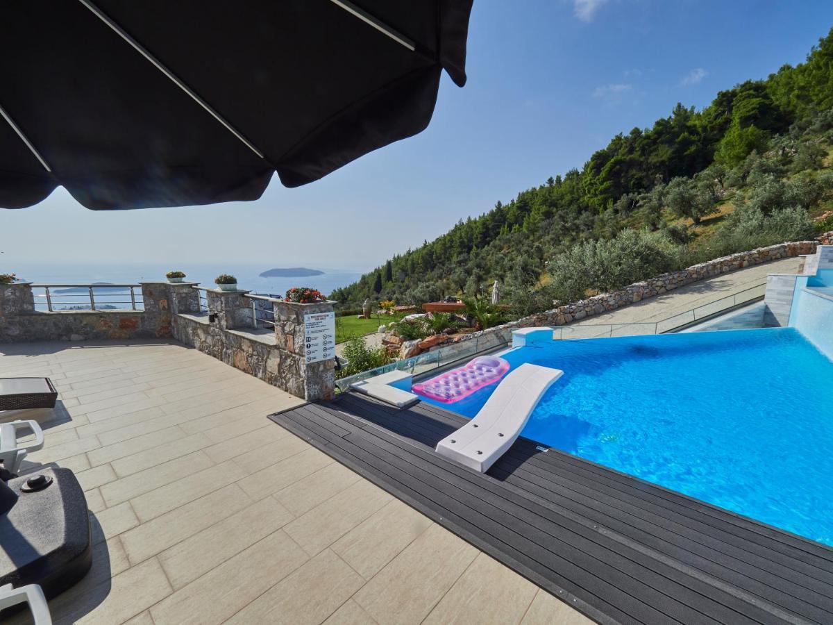 Sky Sea Resort & Villas Megali Ammos  Exterior foto